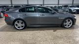 Jaguar XF R-Sport - graue Jaguar XF
