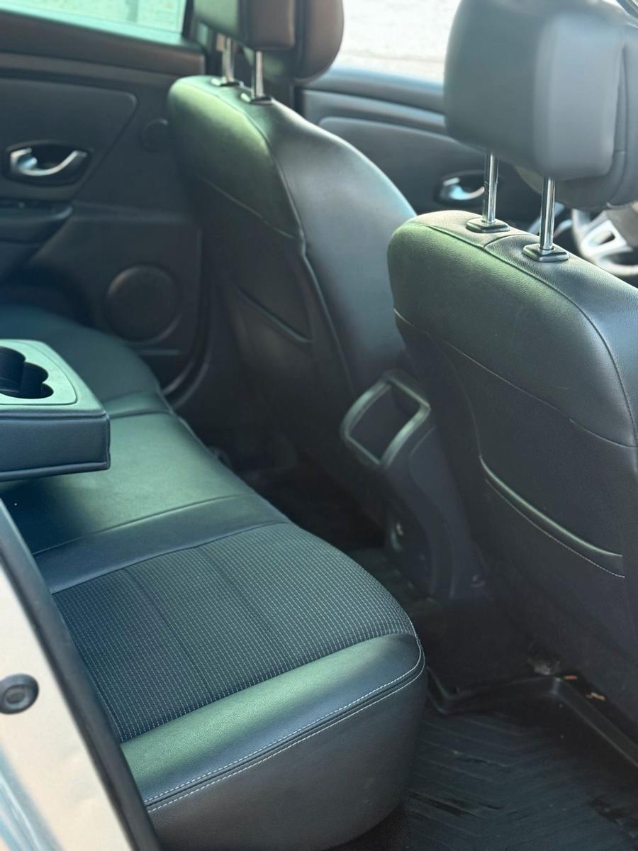 Renault Megane 2015 — photo 8