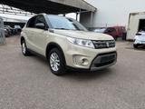 Suzuki Vitara 1.6 Club 4x2/ 1.HAND - Suzuki Vitara mit Benzin-Antrieb: Geländewagen, 1.6