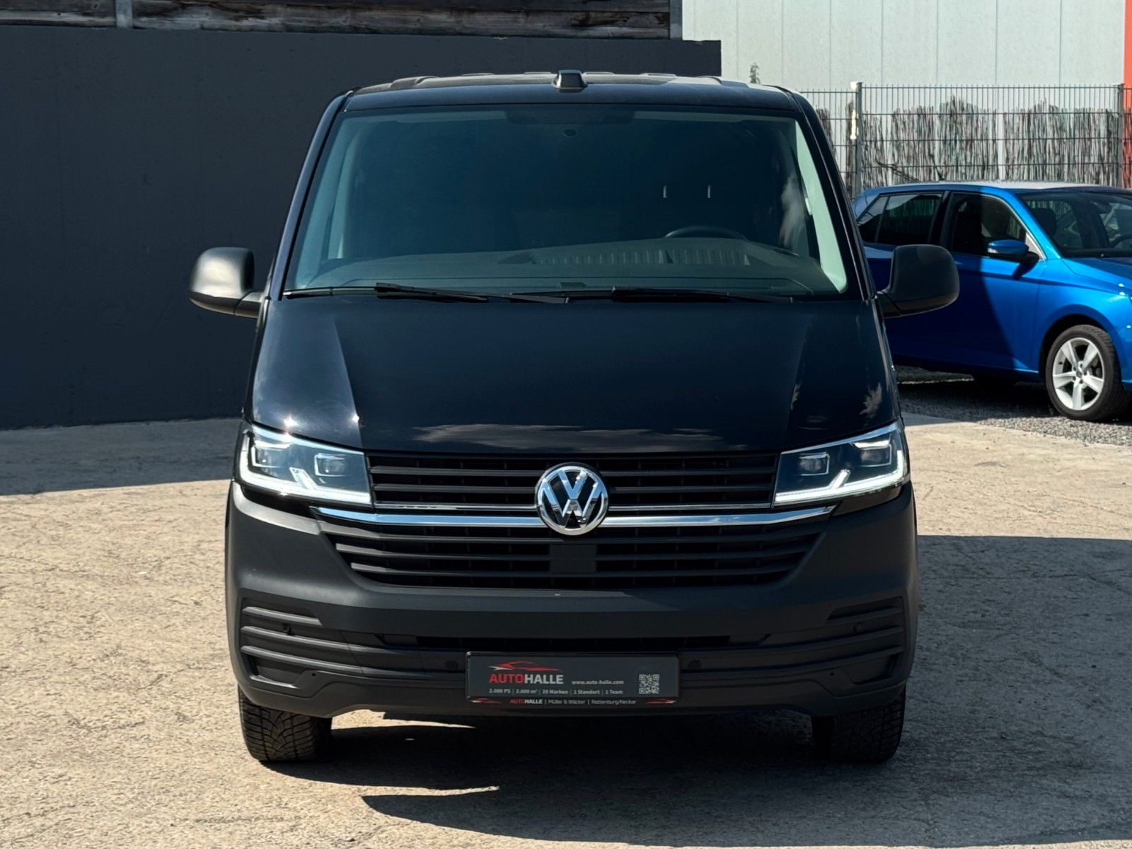 Fahrzeugabbildung Volkswagen T6.1 Transporter Kurz 2.0 TDI DSG CarPlay Navi
