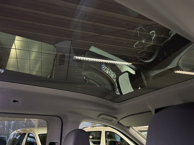 Caddy Life Maxi "Dark Label" 7-Sitzer 2,0TDI