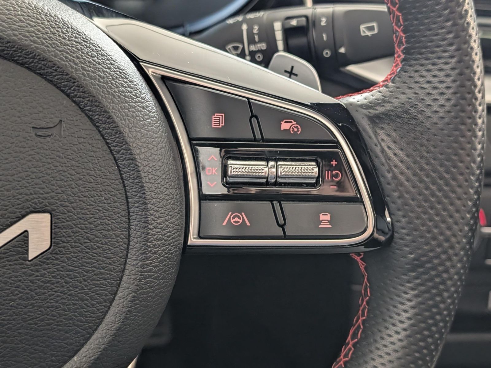 KIA pro_cee'd ProCeed 1.6 T-GDI GT DCT Glasdach Komfort – Bild 34