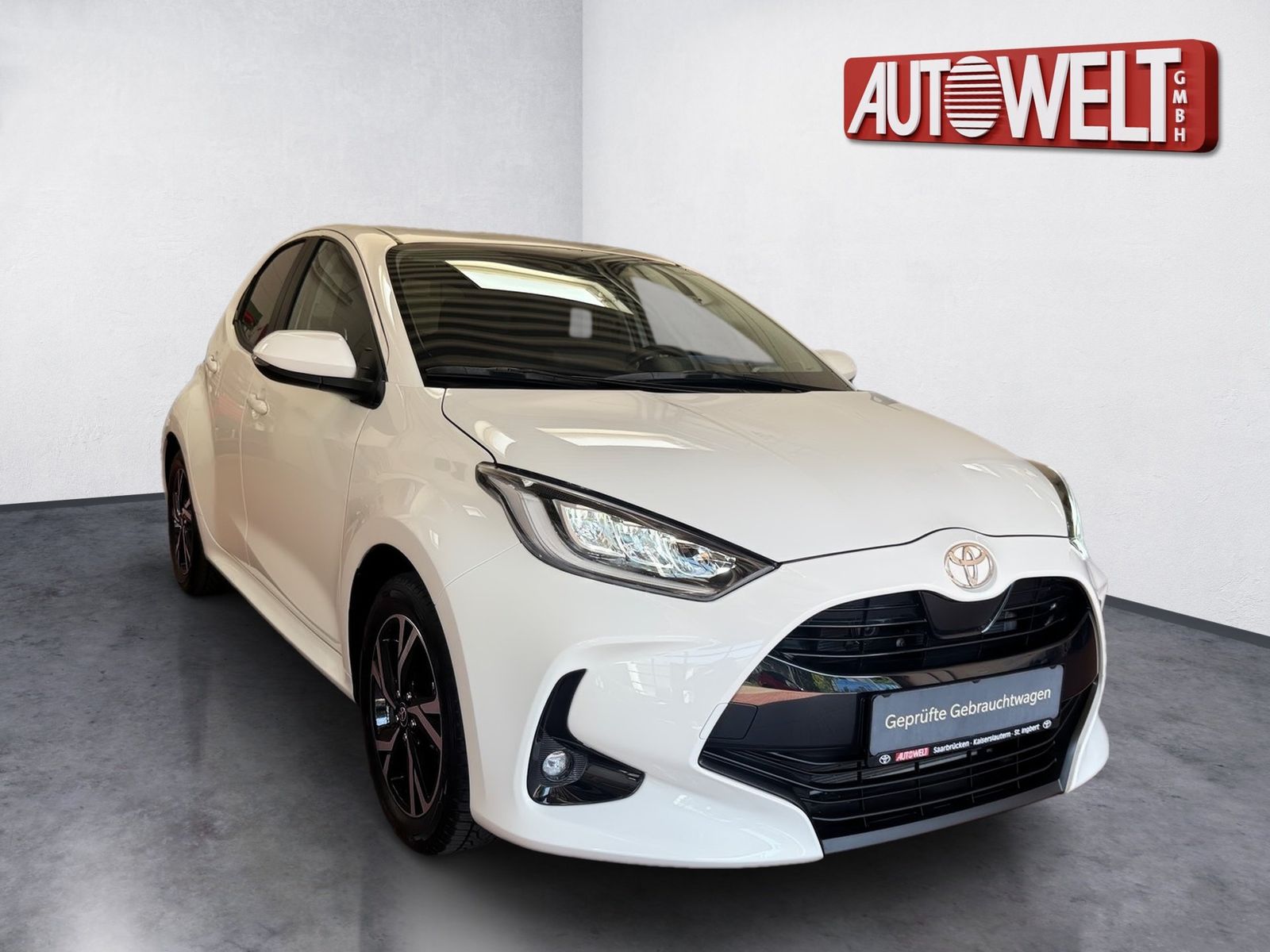 Fahrzeugabbildung Toyota Yaris 1.5 Teamplayer m. Comfort-Paket LED,SHZ,Ka