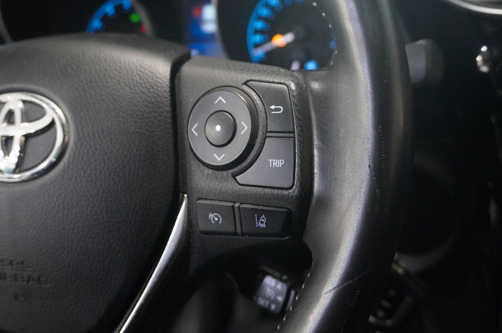 Fahrzeugabbildung Toyota Auris 1.2 LIM. DESIGN EDITION NAVI/LED/KAMERA/SH