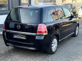 Opel Zafira 1.9 CDTI 7 SITZER - Opel Zafira aus 2007 mit Diesel-Antrieb