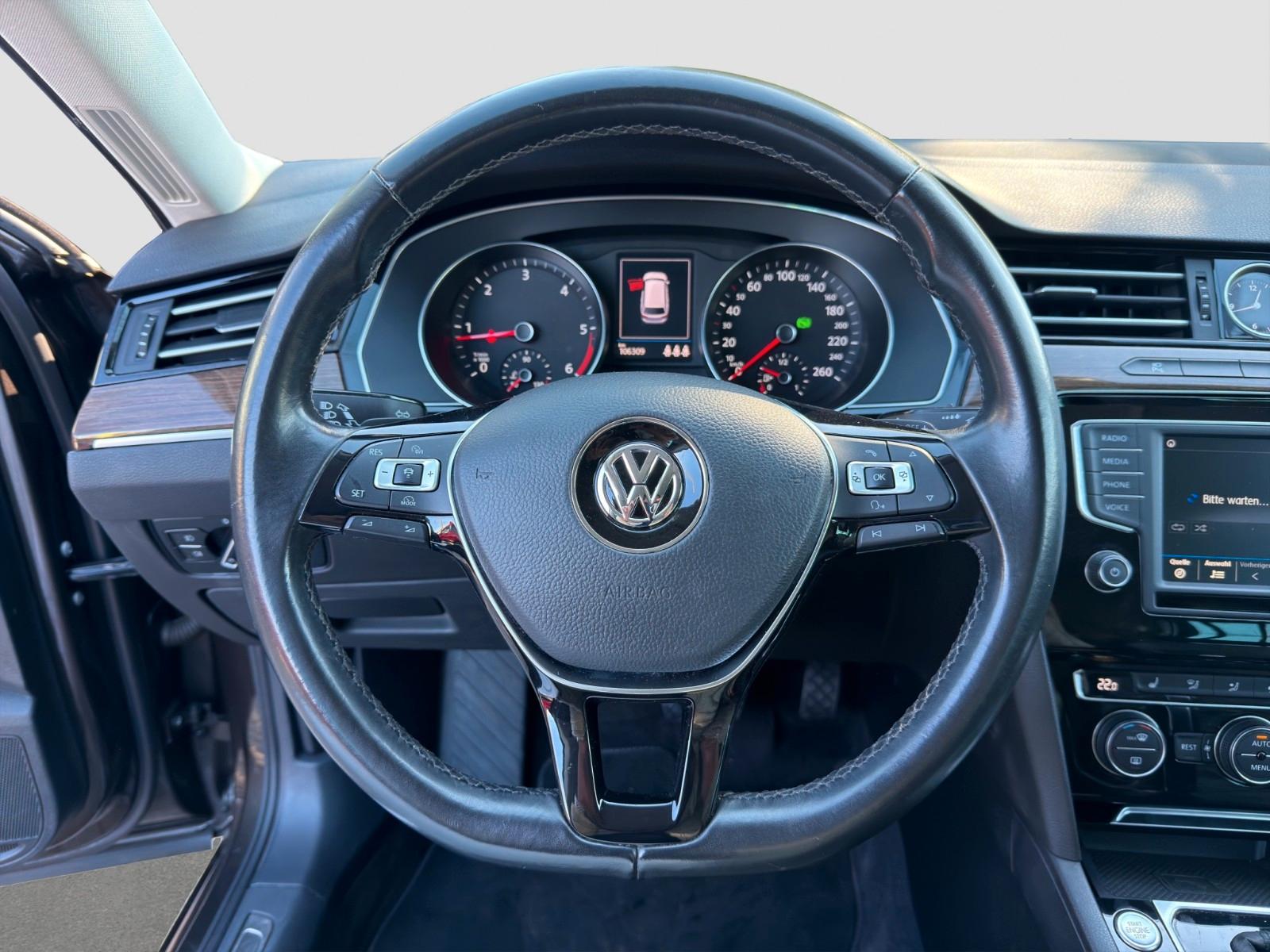 Volkswagen Passat*Kombi*Highline*Navi*Headup*LED*ACC*360*