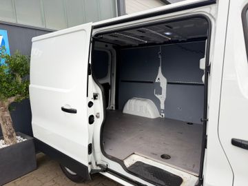 Renault Trafic - 10