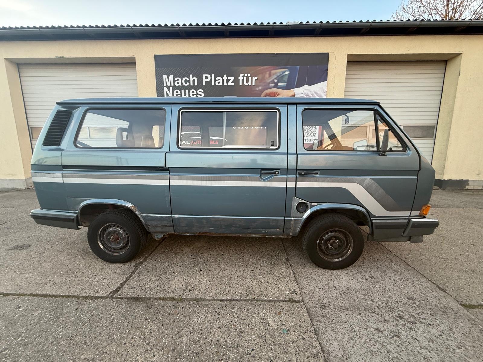Volkswagen T3 Multivan Magnum Servo Bett Tisch HU 9.26