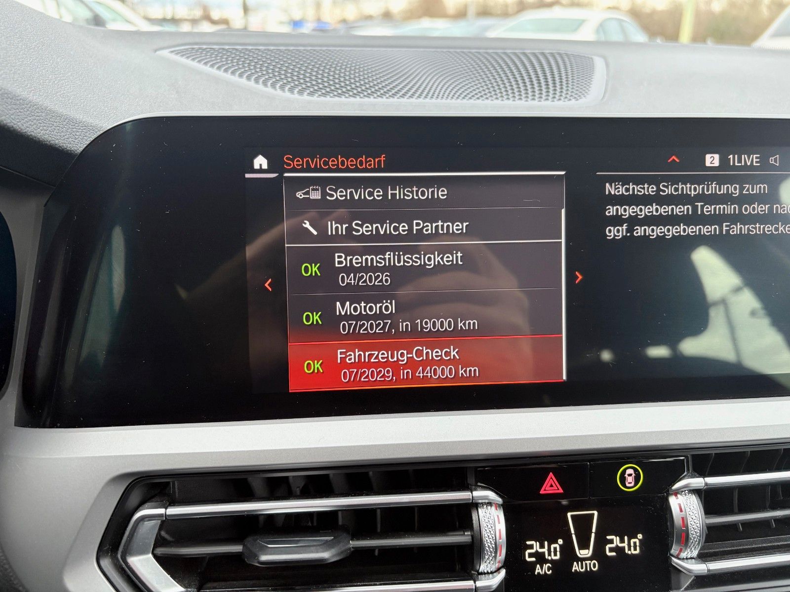 Fahrzeugabbildung BMW 318d Tour. Aut. Navi Alarm Aktiv Tempomat SPORTL