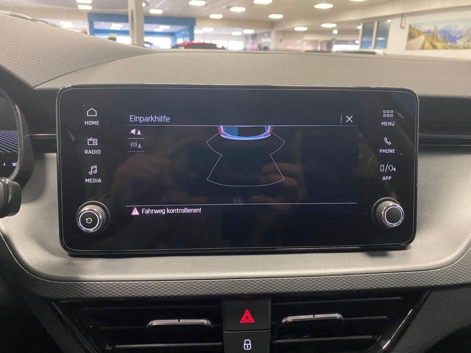 Fahrzeugabbildung SKODA Kamiq 1.0 TSI DSG Essence+GARANTIE 2031+100tKM++