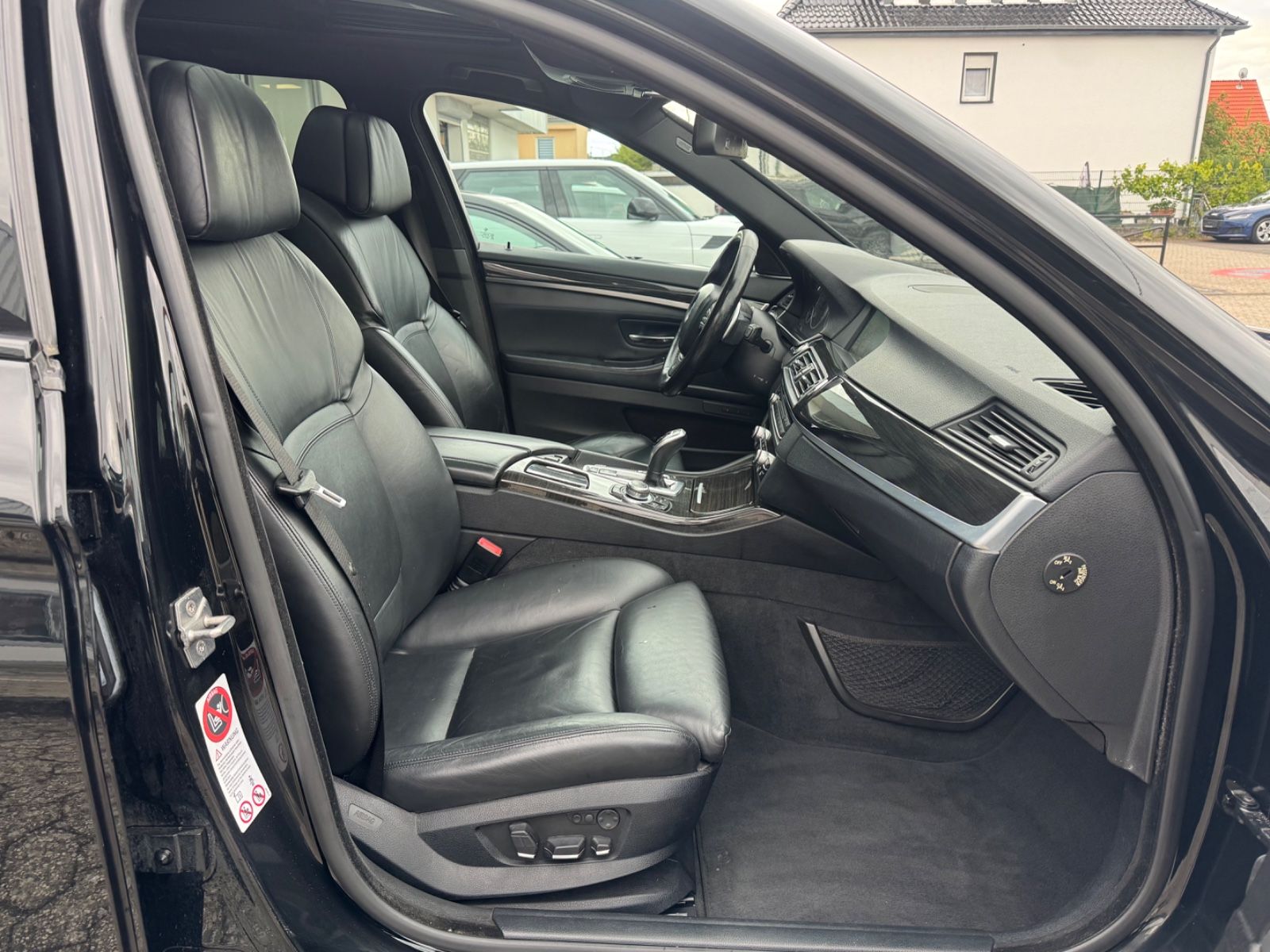 Fahrzeugabbildung BMW 535 d M-Paket/Pano/Leder/R-Cam/ACC/Memory/HUD