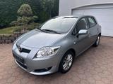 Toyota Auris Team D4D,6GANG,2.HAND,8xbereift,PDC - Toyota Auris mit Diesel-Antrieb: 2.2