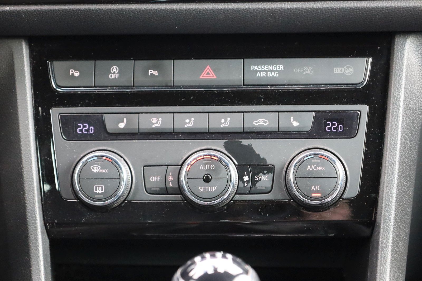 Fahrzeugabbildung SEAT Ateca FR 1,5 TSI *Navi *SHZ *Winterräder