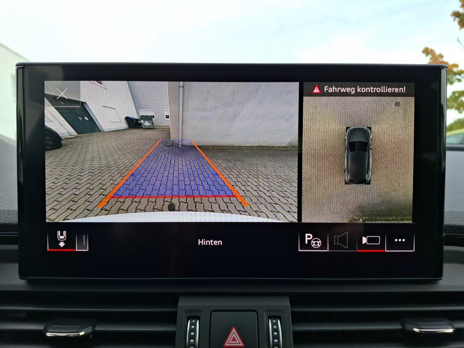 Fahrzeugabbildung Audi Q5 40 TDI quattro S-line S-tronic STH Matrix AHK