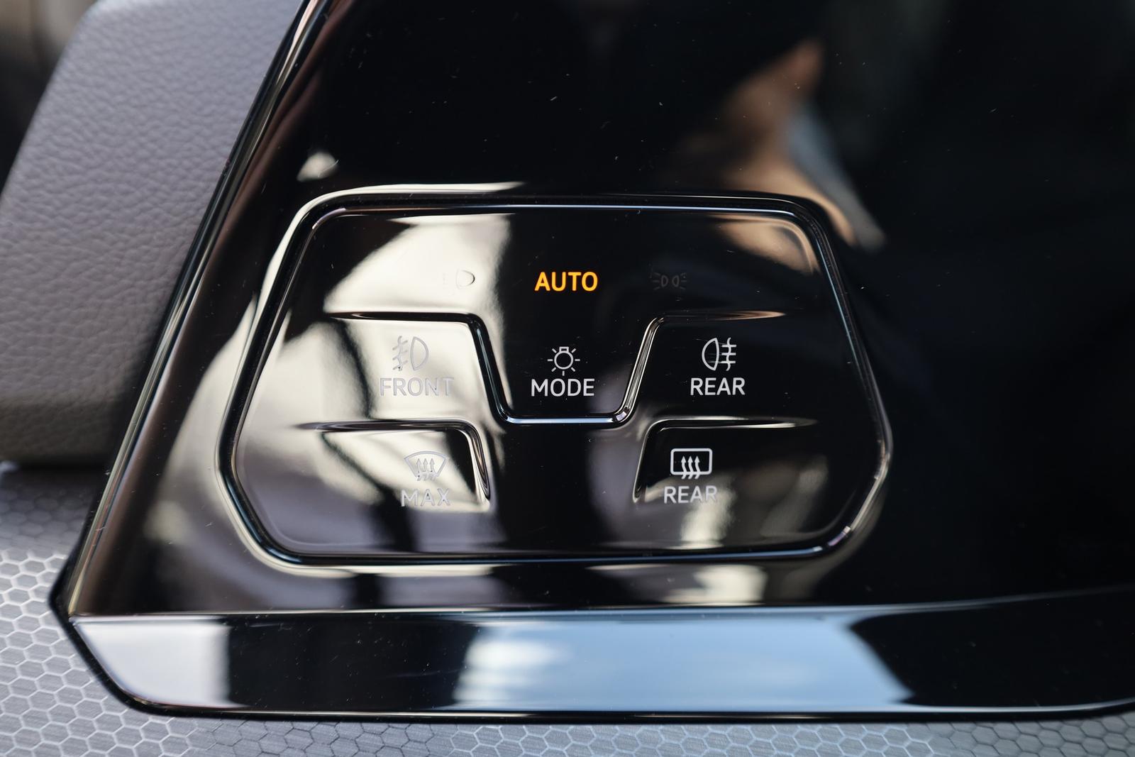 Volkswagen Golf VIII 2.0 GTI LED Navi Bluetooth Sitzheizung, миниатюра 28