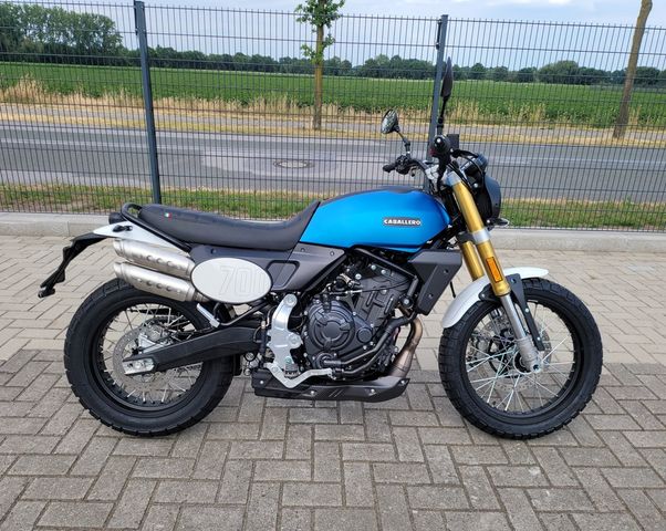 Fantic CABALLERO 700 SCRAMBLER VERSAND MGL + HELM