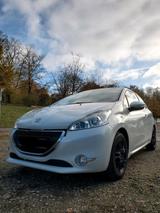 Peugeot 208 Puretech 1.2 - Peugeot 208 in Bielefeld