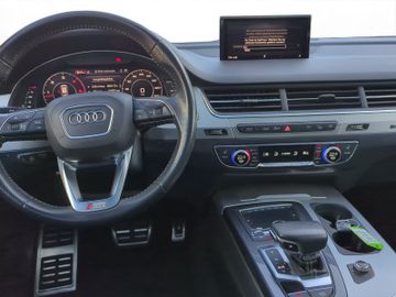 Audi Q7 - 4