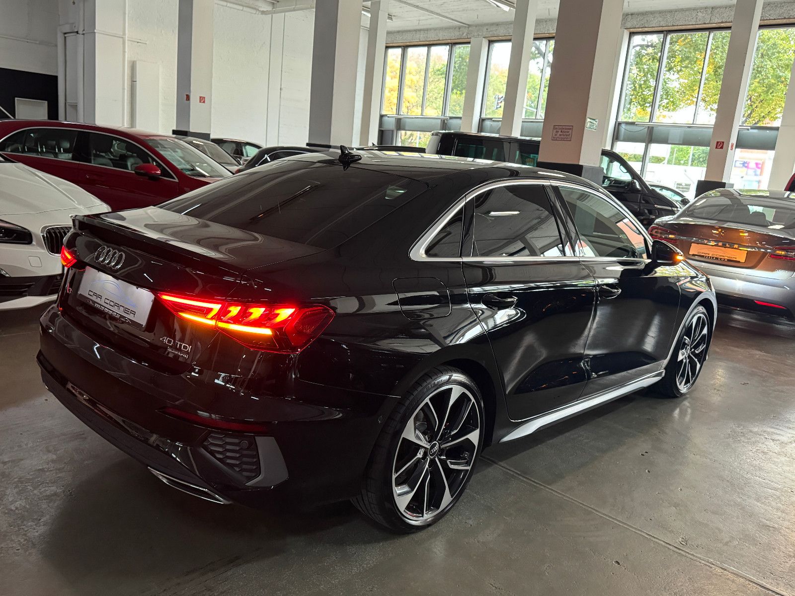 Fahrzeugabbildung Audi A3 40 TDI LIM. QUATTRO 3X S-LINE RS3 S-SITZE B&0