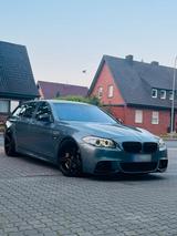 BMW 525d F11*M*Paket*Xenon*SHZ*AHK*Kamera*... - BMW 525 Kombi 525d f11 mit Diesel-Antrieb