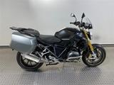 BMW R 1200 R mit Koffern - Motorräder in Leipzig