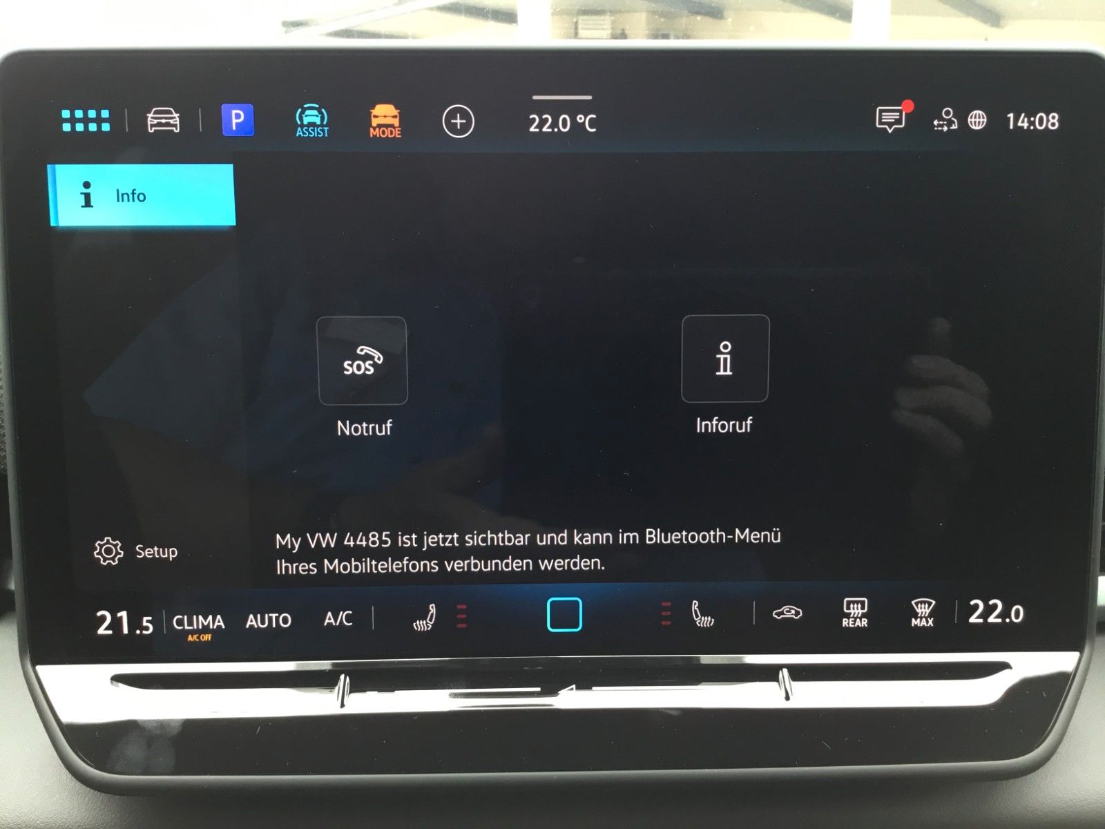 Fahrzeugabbildung Volkswagen T-Roc 1.5 eTSI DSG R-Line+AHK+LED+Navi+18"+Kessy