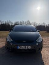 Ford S-Max 2,5 Titanium, Convers+,  7sitzer,  SONY - Ford S-Max mit Benzin-Antrieb: Kleinbus, 2.5