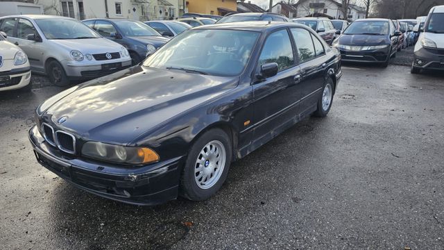 BMW 525i*LEDER*AUT*XEN*PDC*M-LENKRAD