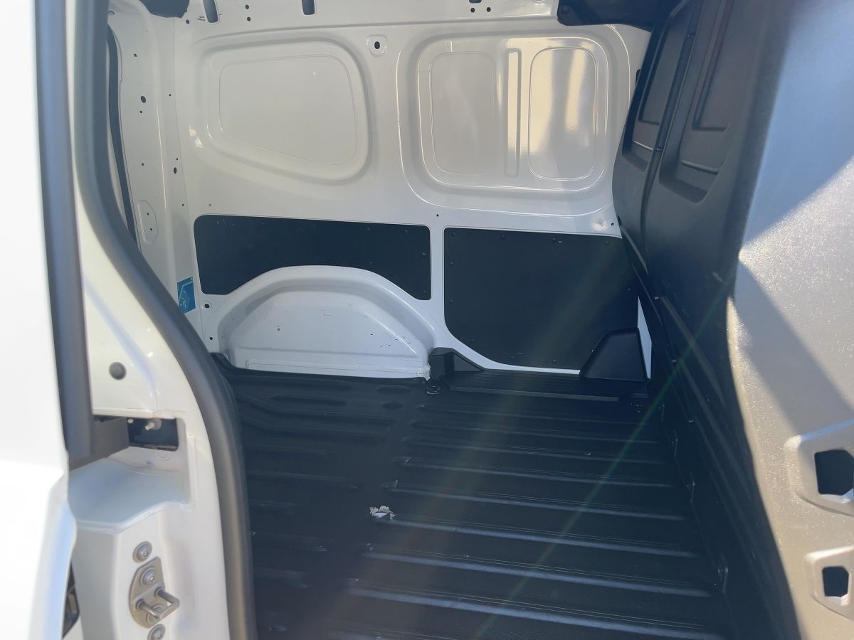 Fahrzeugabbildung Renault Kangoo Rapid Advance TCe 100 FAP AHK ABS Fahrera