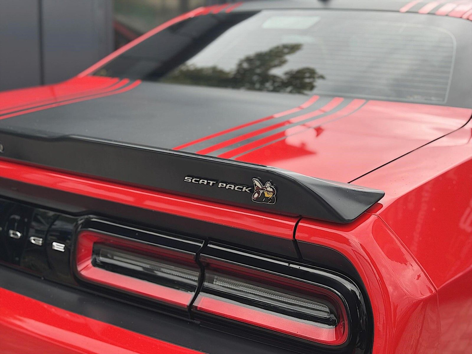 Fahrzeugabbildung Dodge Challenger 6.4 V8 SRT 392 SCAT PACK SHAKER R/T
