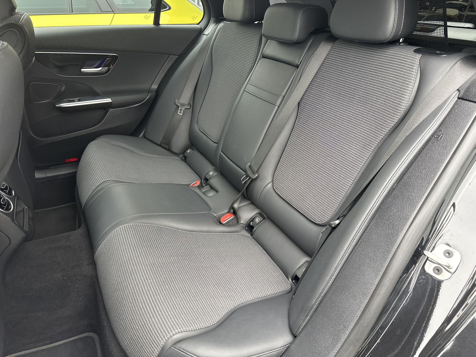 Fahrzeugabbildung Mercedes-Benz C 220d T All-Terrain Avantgarde 4M NAV+LED+AHK