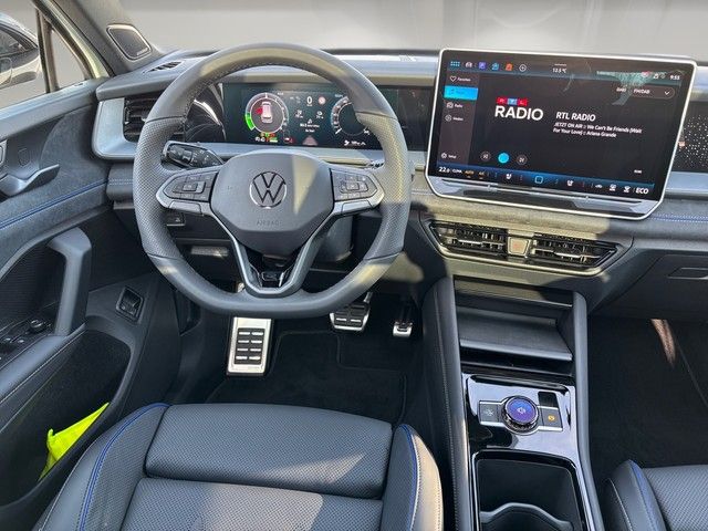 Fahrzeugabbildung Volkswagen Tayron 1.5eHybrid DSG R-LINE AHK+LEDER+PANO+20"+
