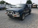 Nissan Terrano 1 3,0 V6 - Nissan Terrano: 3.0