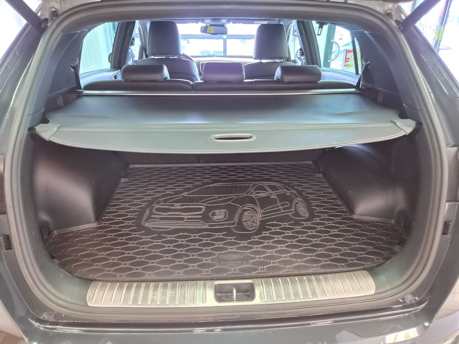 Fahrzeugabbildung Kia Sportage GT-Line 4WD / SCHECKHEFT / 1. HAND