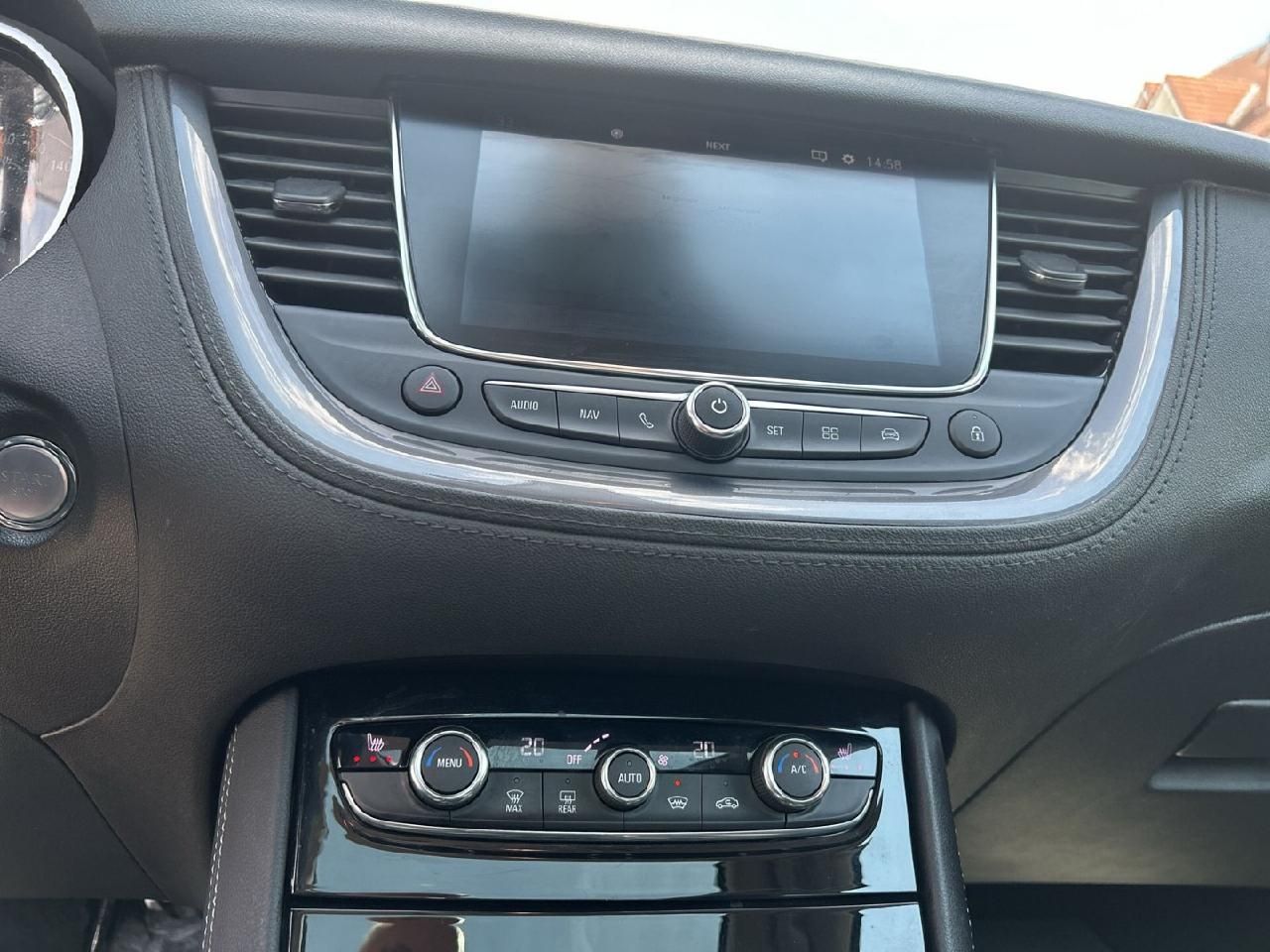 Fahrzeugabbildung Opel Grandland Innovation