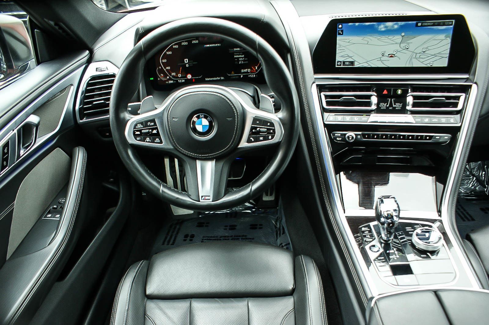 Fahrzeugabbildung BMW M850 xDrive Coupe M-SPORT  == RESERVIERT ==