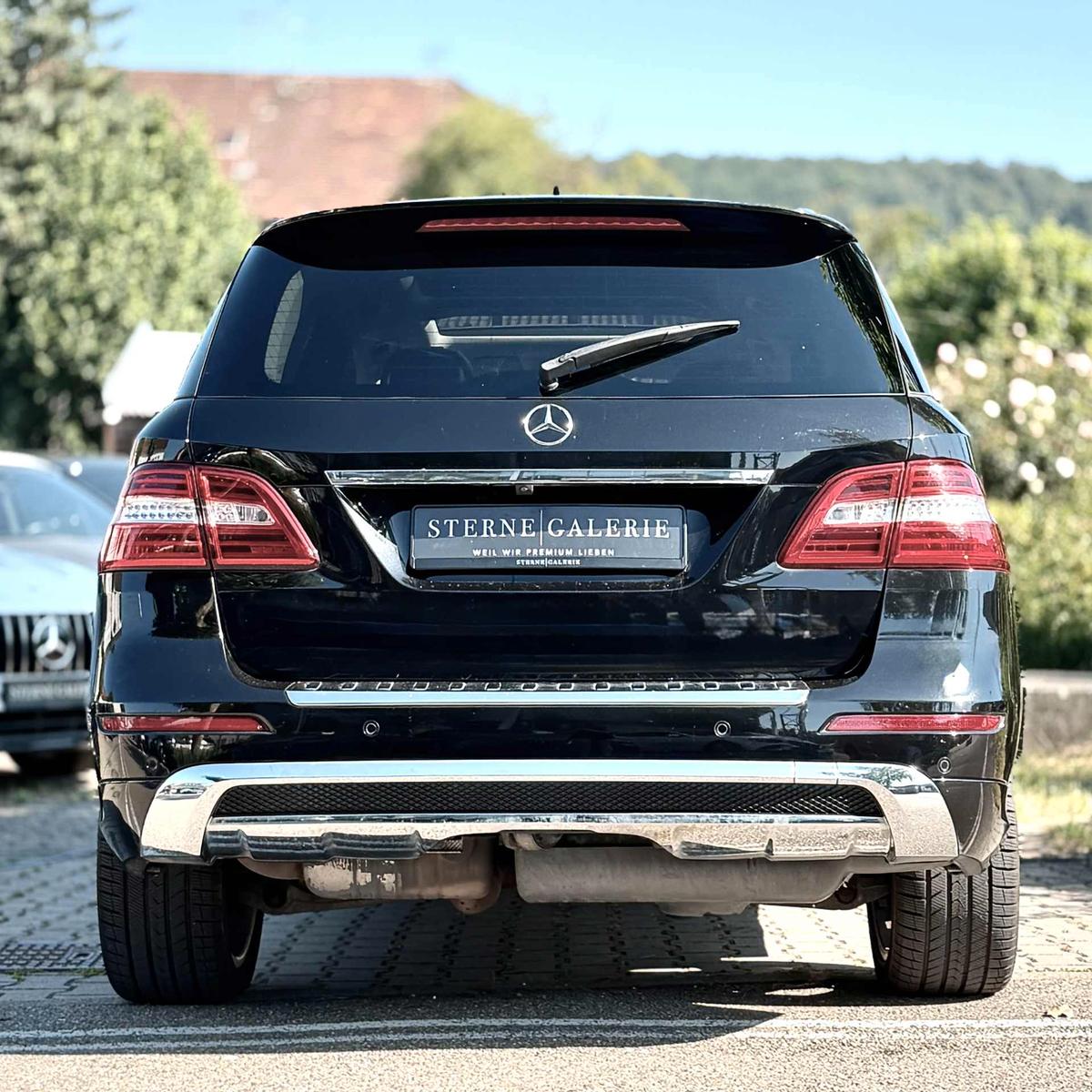 Mercedes-Benz ML 350 AMG-LINE/KAMERA/SHZ/MEM/PANO/AHK