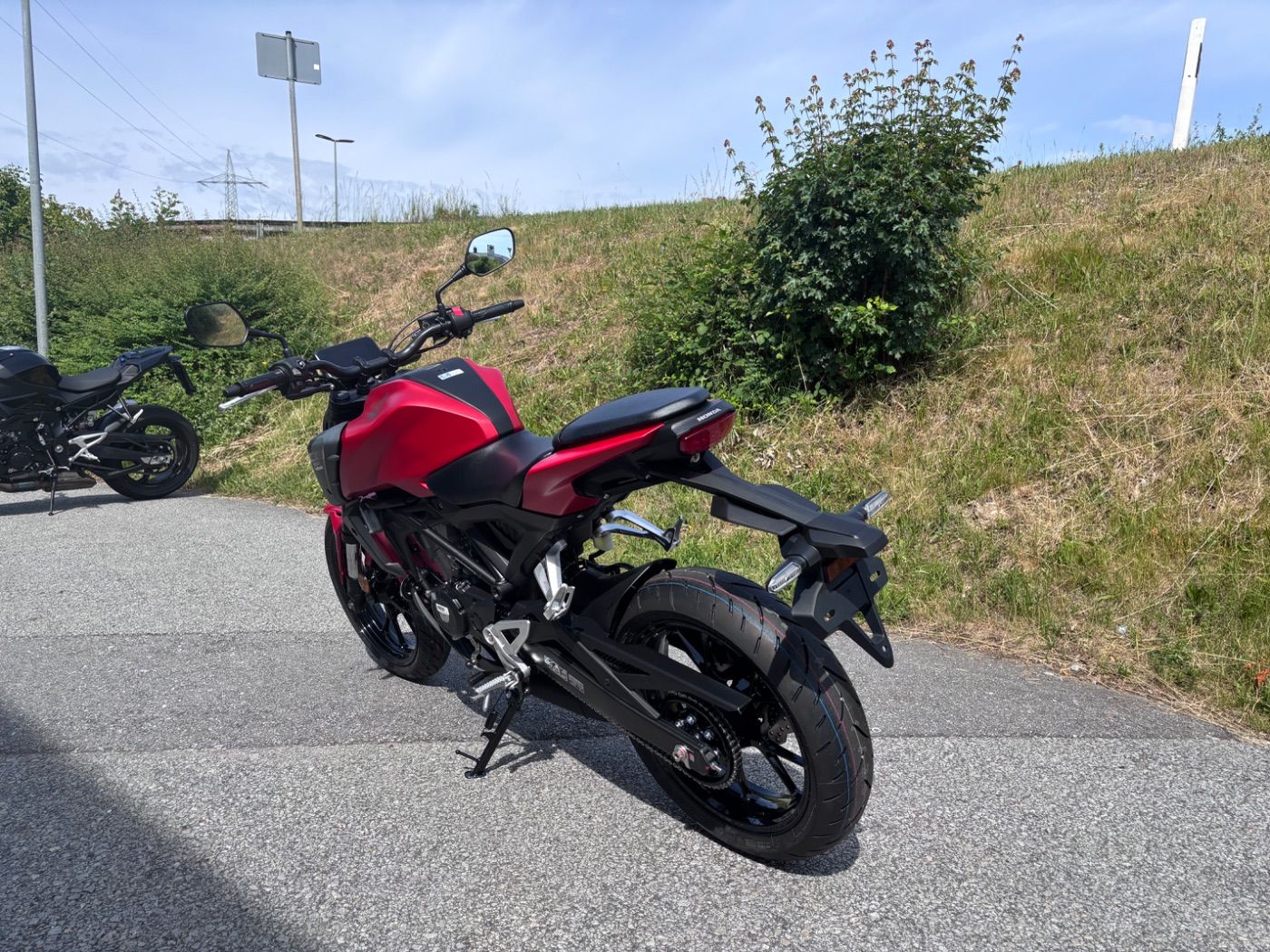 Fahrzeugabbildung Honda CB 125 R 2026, sofort verfügbar,