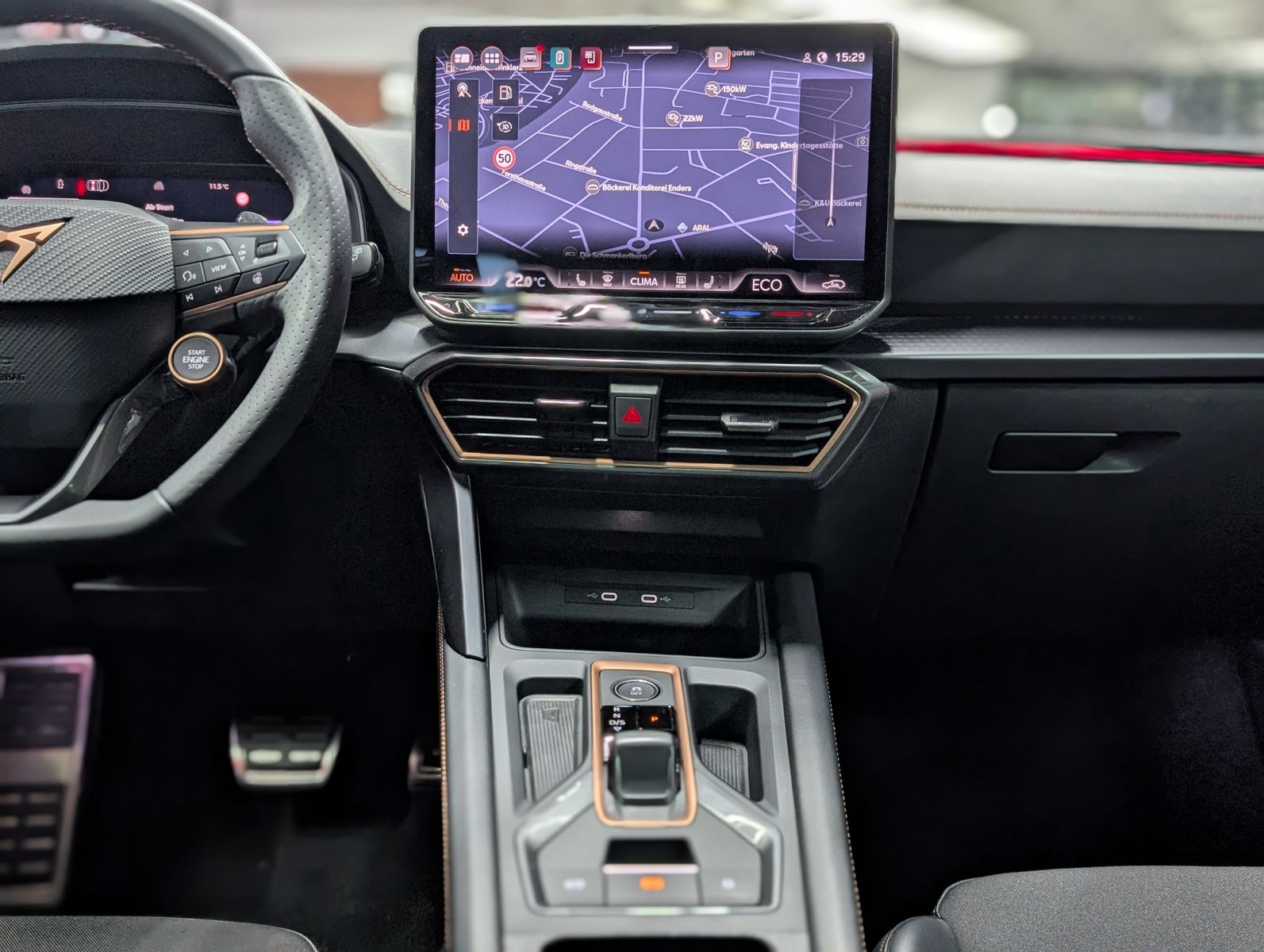 Fahrzeugabbildung CUPRA Leon 1.5 e-Hybrid PLUG-IN LED INTELIG-DRIVE EDGE