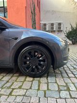 Tesla Model Y AWD LR Enhanced Autopilot Tiefgarage - Tesla Gebrauchtwagen Hamburg