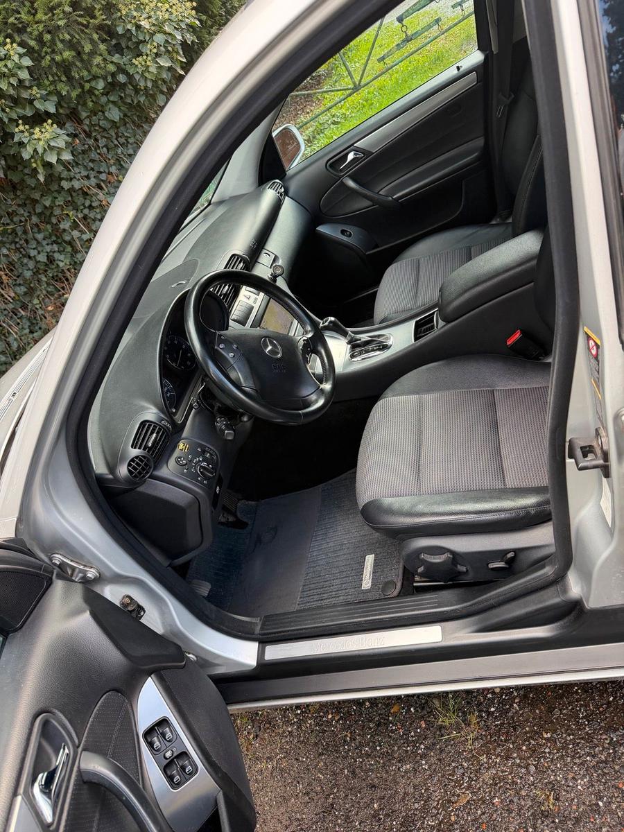 Mercedes-Benz C180 2004 — photo 5