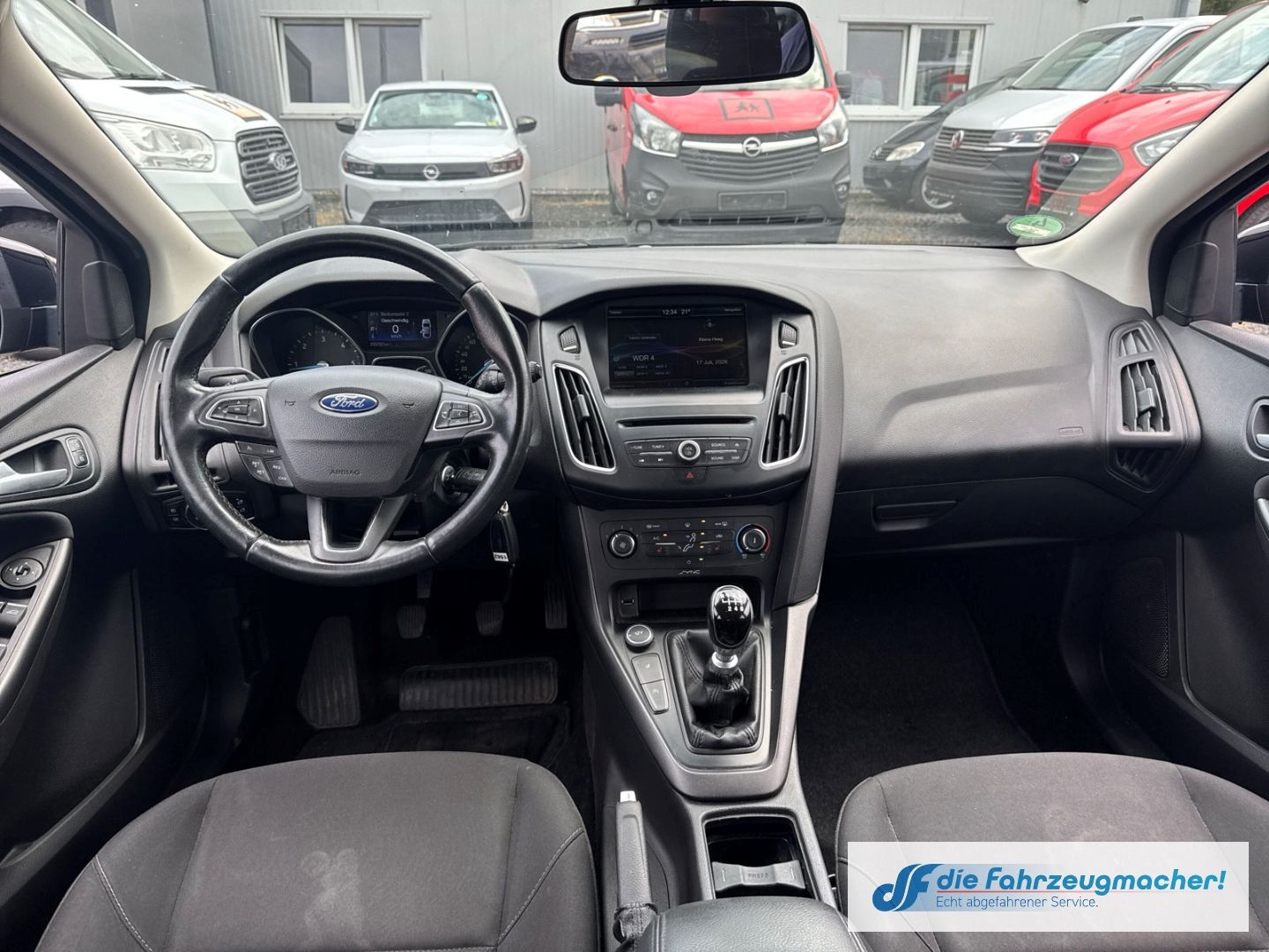 Fahrzeugabbildung Ford Focus Business Navi SHZ LenkradHZG *1502 *EXPORT