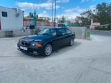 BMW E36 320i Coupè - BMW 320: Coupé, 320i E36