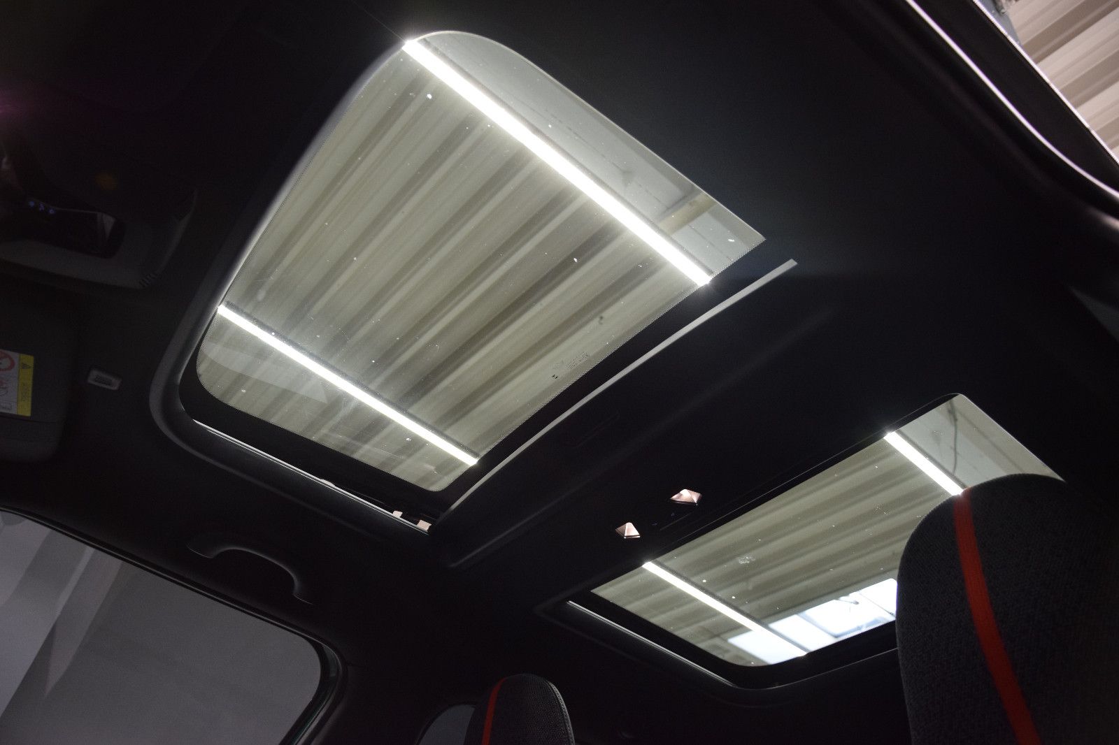 Fahrzeugabbildung MINI Cooper S John Cooper Works Trim 5-Türen Pano HuD