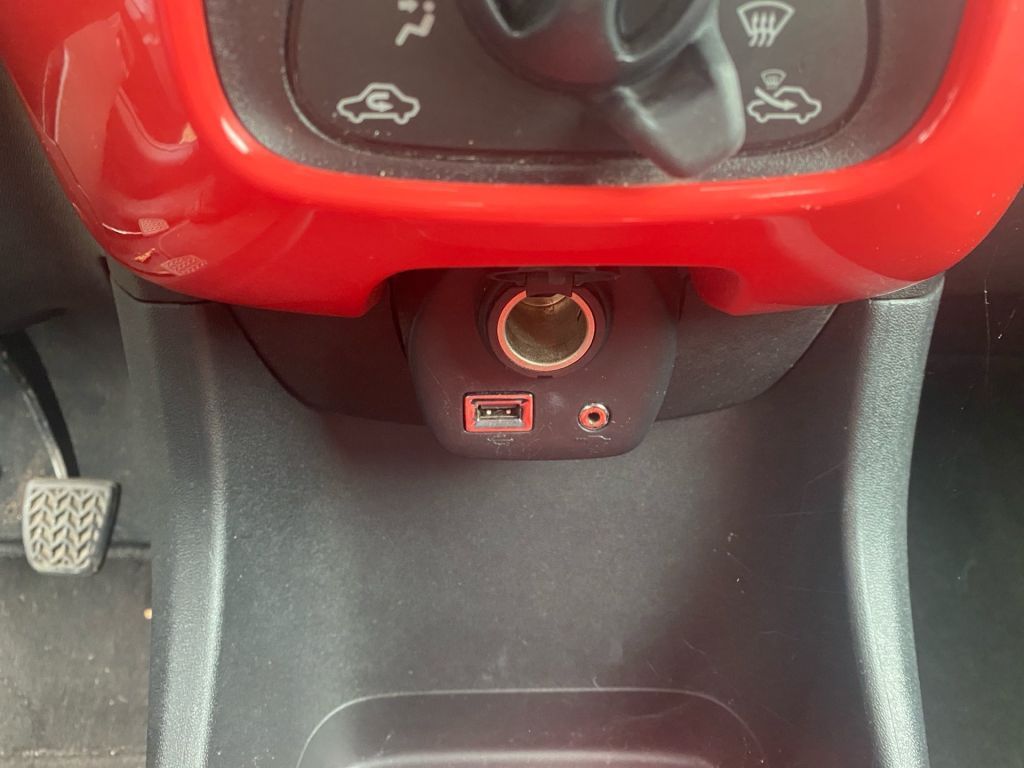 Citroën C1 Airscape PureTech 82 Shine Faltdach – Bild 14