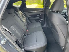 Fahrzeugabbildung Hyundai TUCSON 1.6 T-GDI 48V Blackline *Navi*ACC*LED*SH*