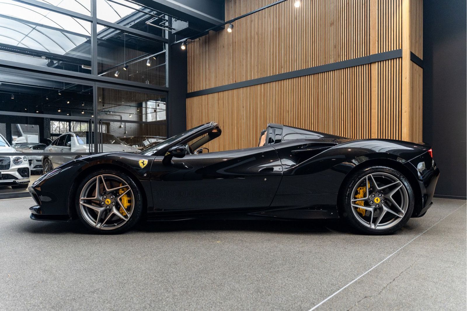 Ferrari F8 Spider Carbon Seats Cuio Alcantara Lift kamer imagem 3
