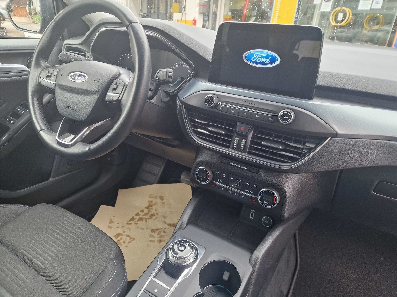Fahrzeugabbildung Ford Focus Turnier Active, Winter+Komfort+Designpaket