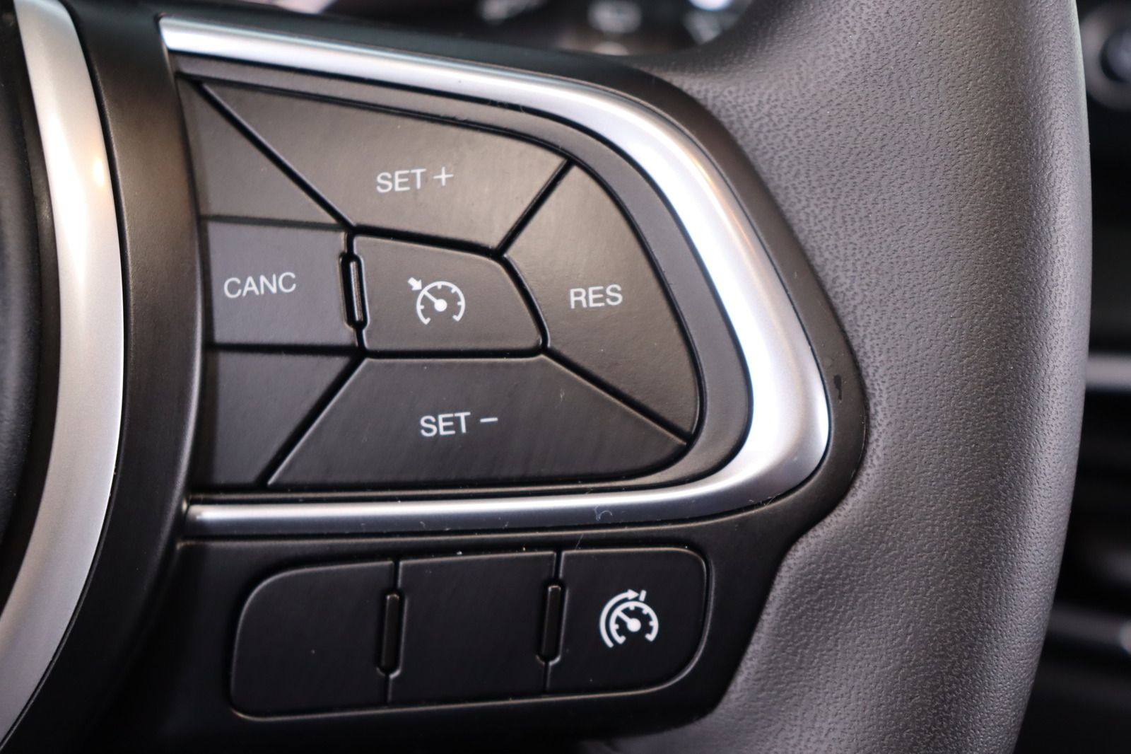 Fahrzeugabbildung Fiat Tipo * Navi * HU/AU neu * Tempomat