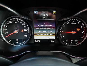 Fahrzeugabbildung Mercedes-Benz GLC 300 4Matic 9G-TRONIC PANORAMA ANHZV AMG 360°